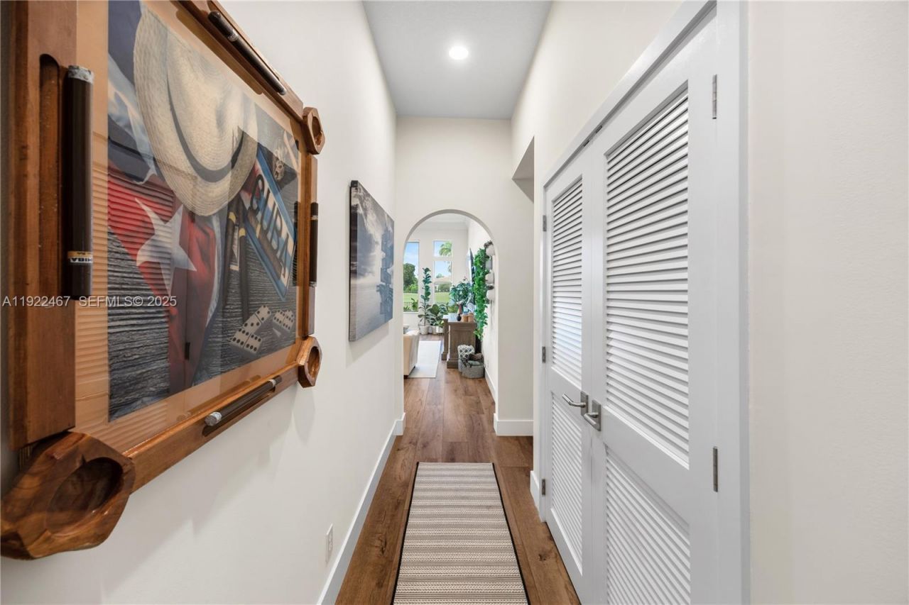 2589 Mayfair Ln, Weston, FL 33327 Photo