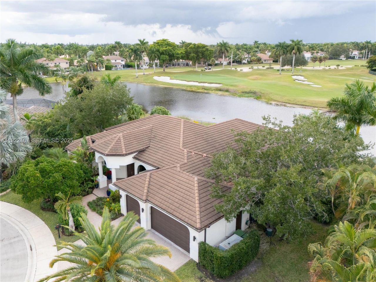 2589 Mayfair Ln, Weston, FL 33327 Photo