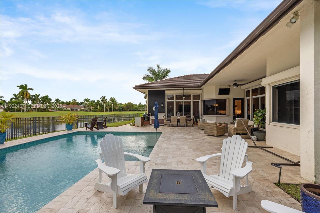 2589 Mayfair Ln, Weston, FL 33327 Photo