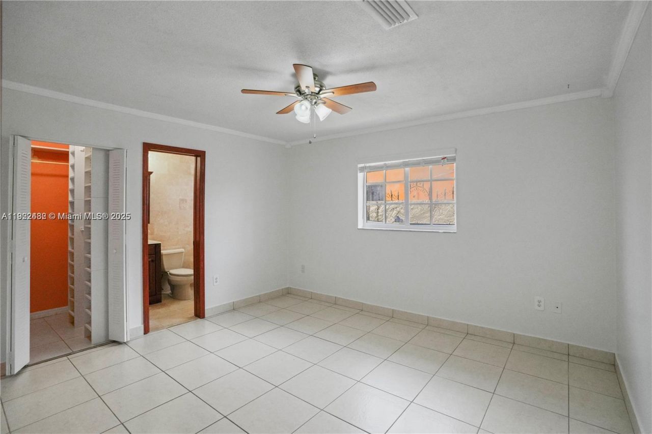 1900 SW 24th St, Miami, FL 33145 Photo