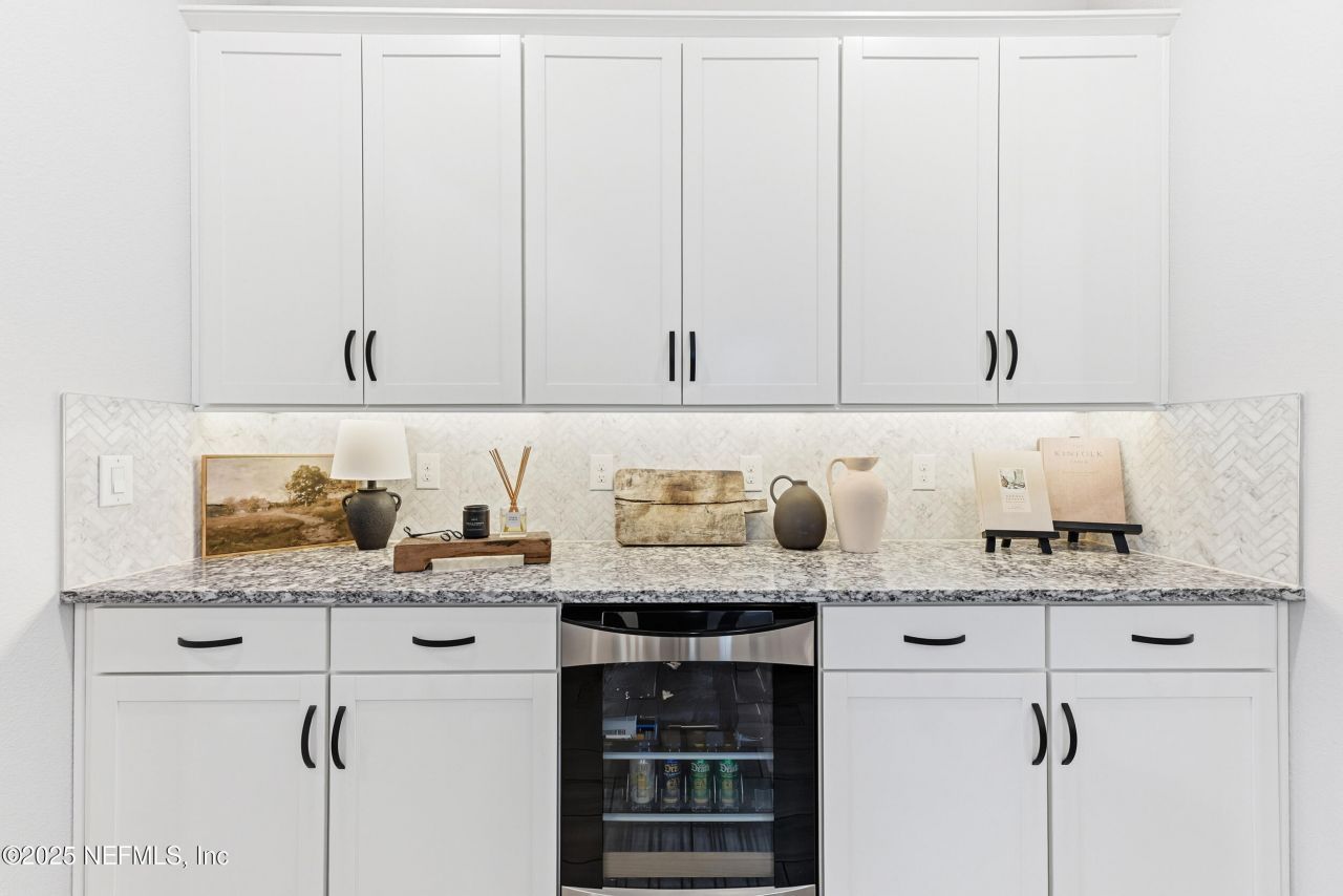 8570 Ella Jane Drive, Jacksonville, FL 32256 Photo