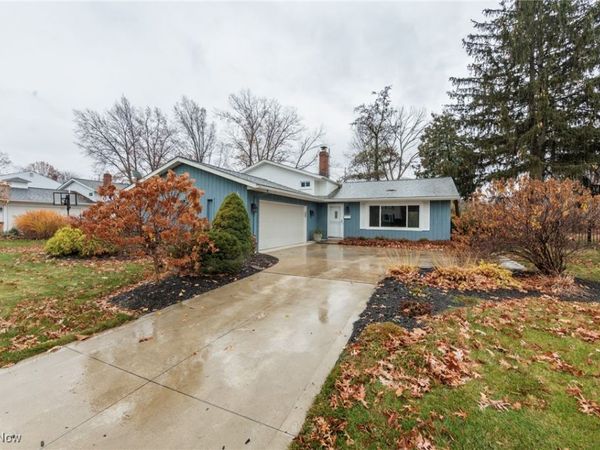 28013 Knickerbocker Road, Bay Village, OH 44140