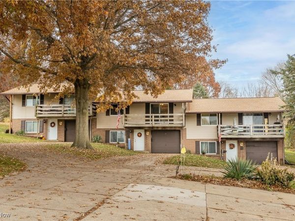 4529-4533 Camelot Circle, Uniontown, OH 44685