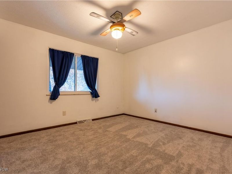 4529-4533 Camelot Circle, Uniontown, OH 44685 Photo 12