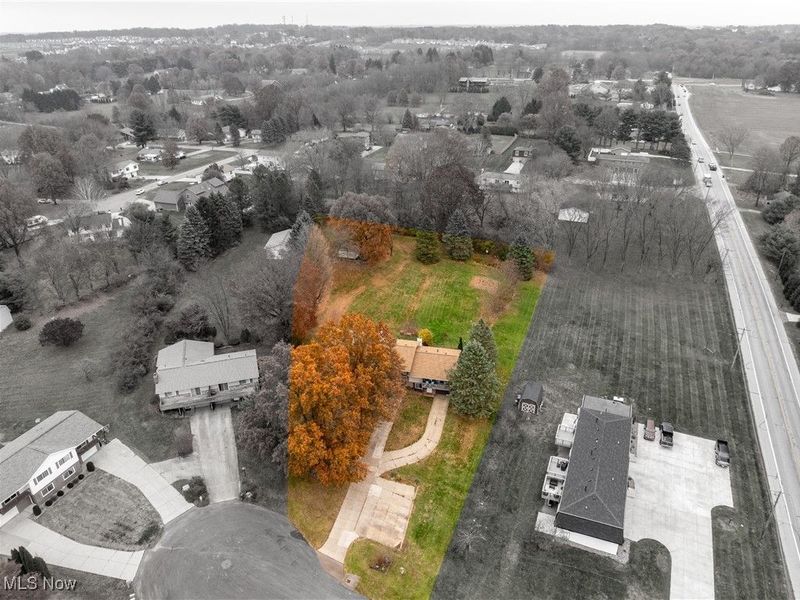 4529-4533 Camelot Circle, Uniontown, OH 44685 Photo 2