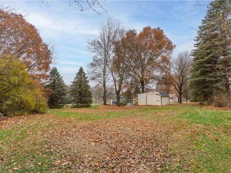 4529-4533 Camelot Circle, Uniontown, OH 44685 Photo 26