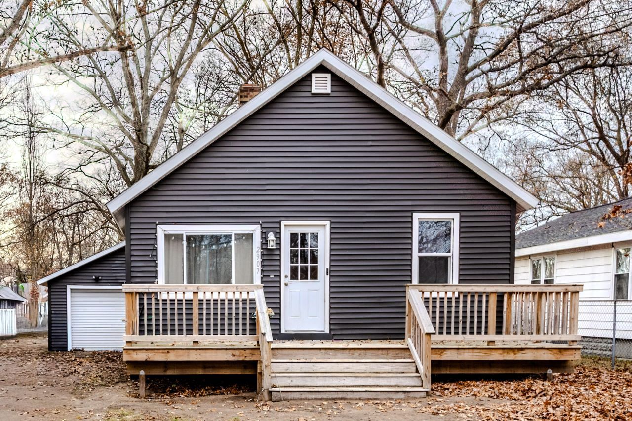 2907 Worden Street, Norton Shores, MI 49444 Main Photo