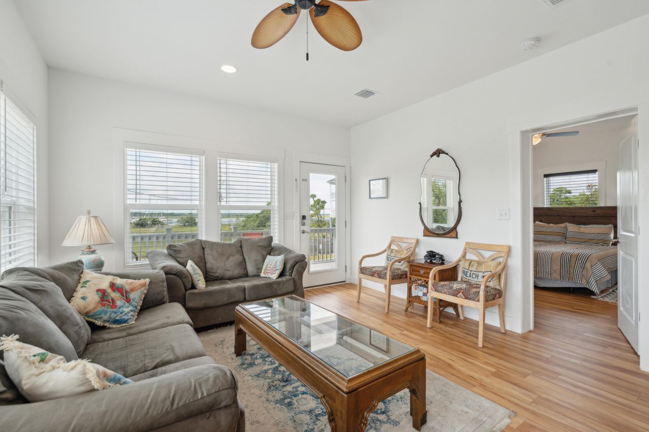 31 W 9th Street Photo 10