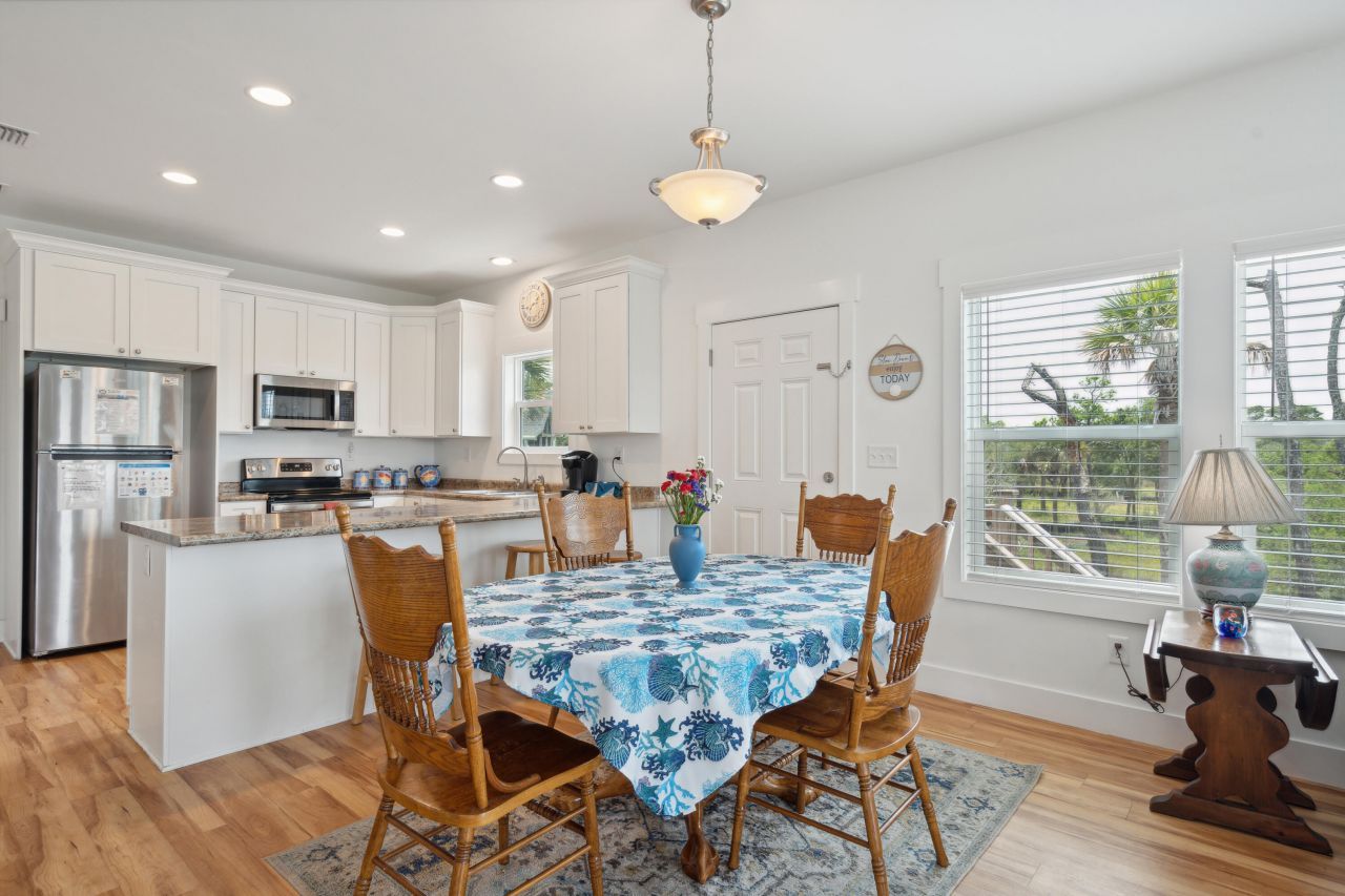 31 W 9th Street Photo 12