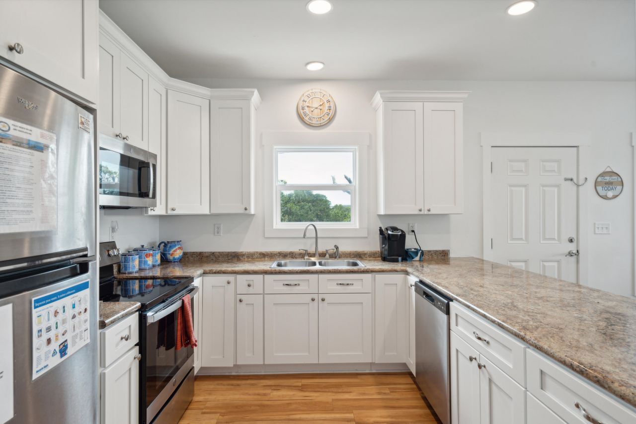 31 W 9th Street Photo 14