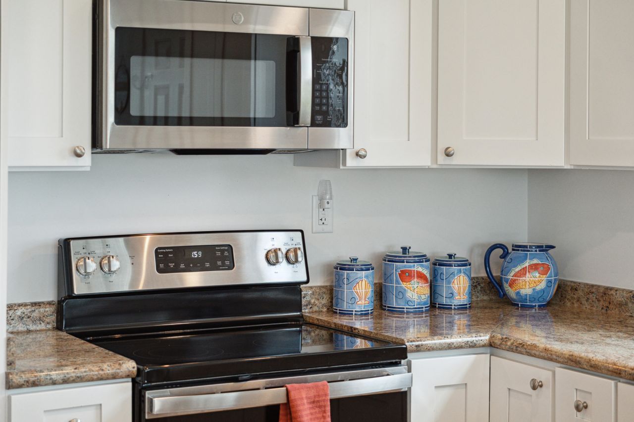 31 W 9th Street Photo 16