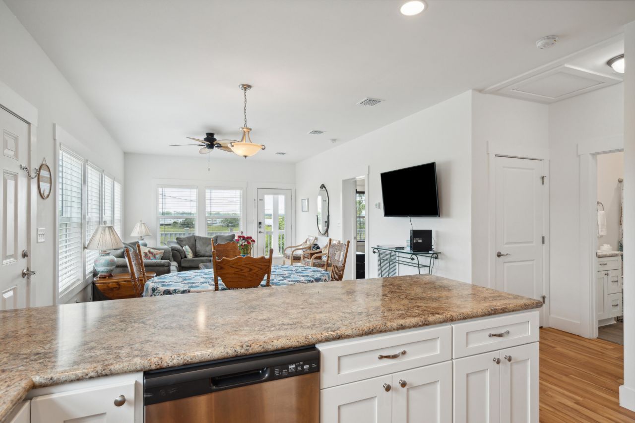 31 W 9th Street Photo 17