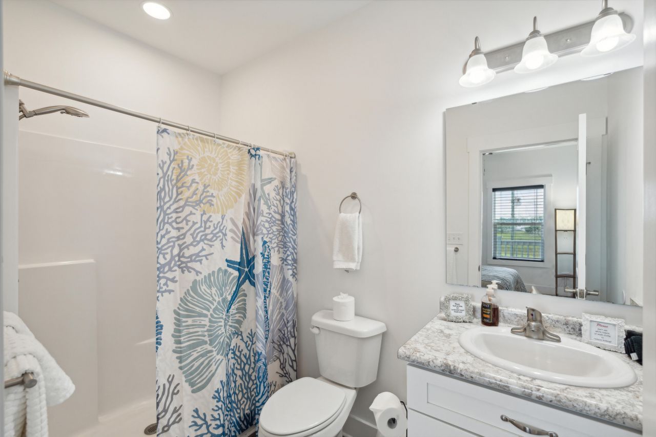 31 W 9th Street Photo 21