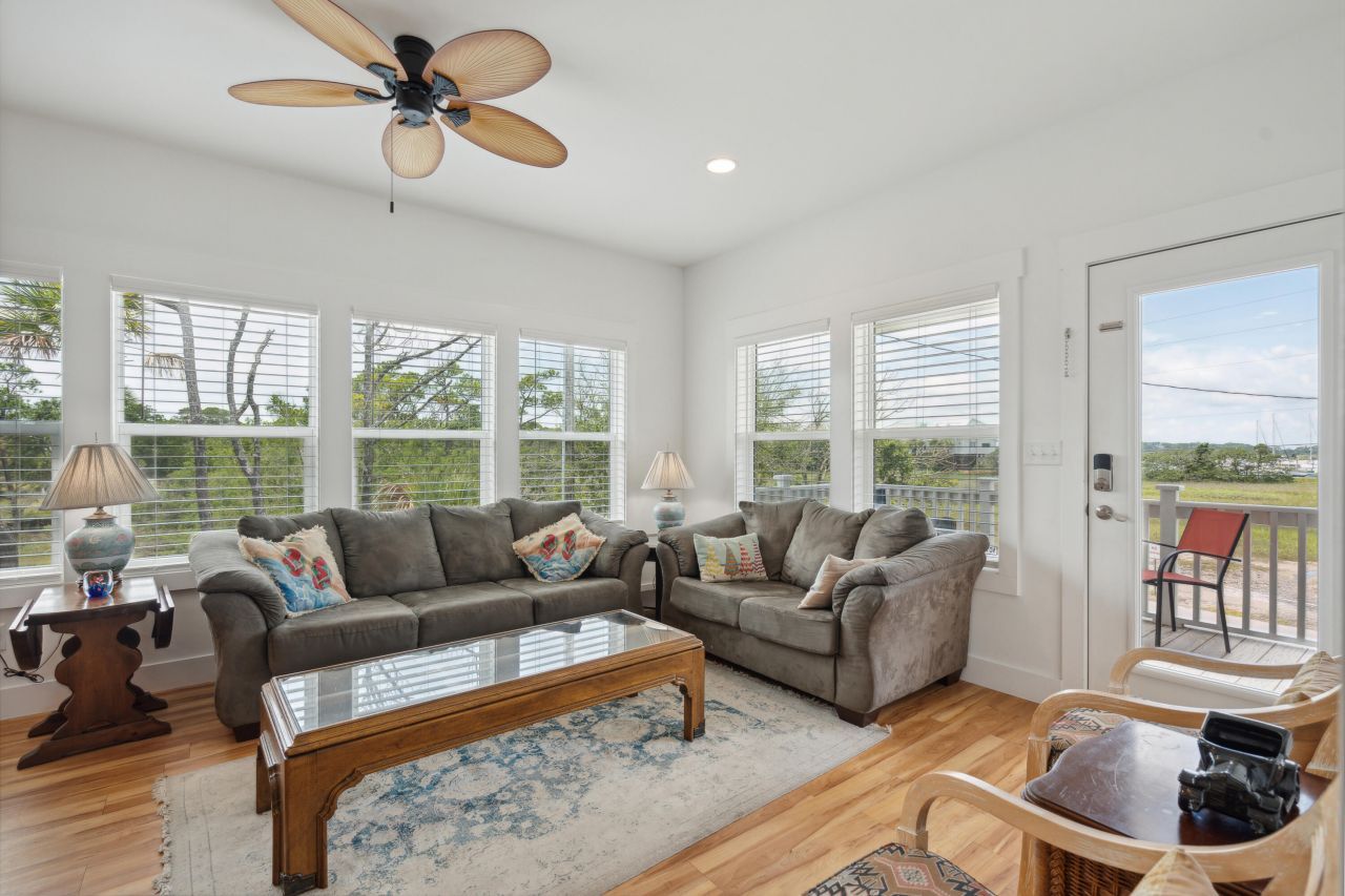 31 W 9th Street Photo 8