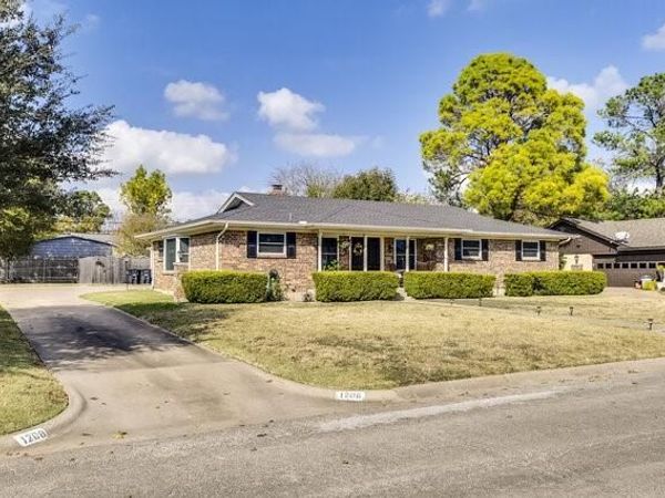 1208 Cindy Lane, Cleburne, TX 76033
