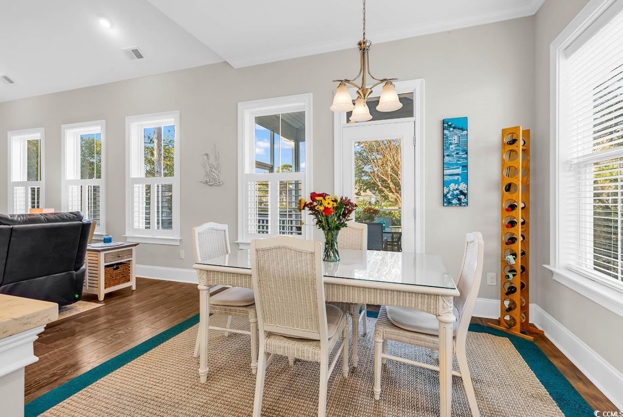 40 Winston Circle Photo 12