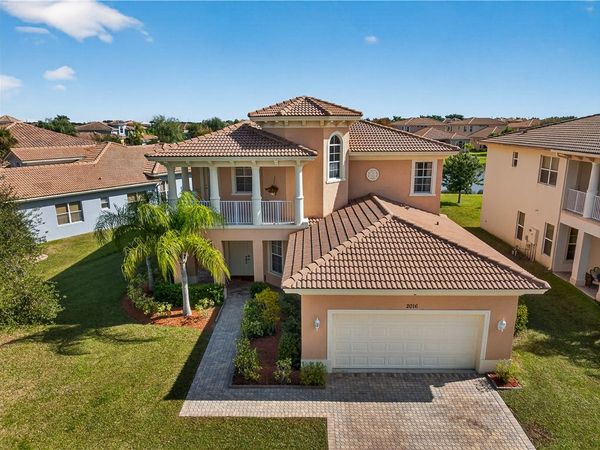 2016 Plainfield Drive SW, Vero Beach, FL 32968