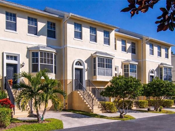 1680 42nd Square, Unit 101, Vero Beach, FL 32960