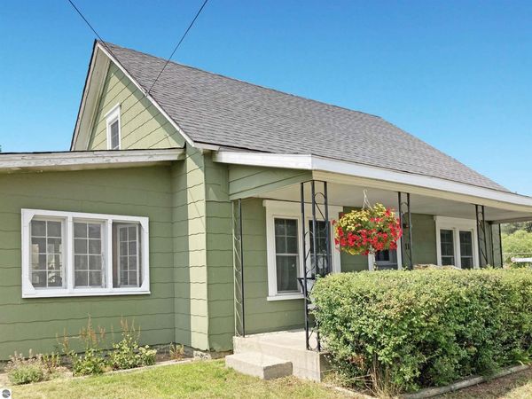 110 State Street, Grayling, MI 49738