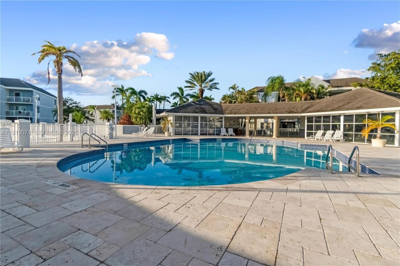 8560 SW 212th St, Unit 308, Cutler Bay, FL 33189 Photo