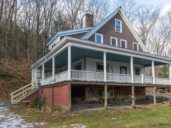 10 King Street, Rockingham, VT 05101