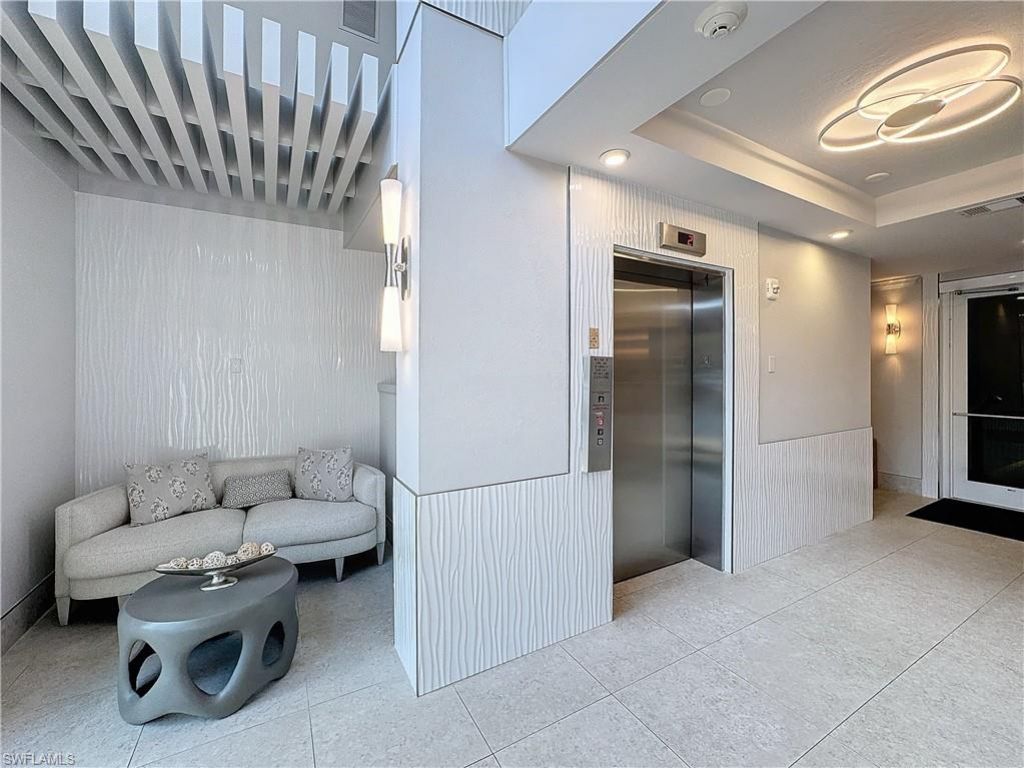 400 Flagship Dr, Unit 1104, Naples, FL 34108 Photo