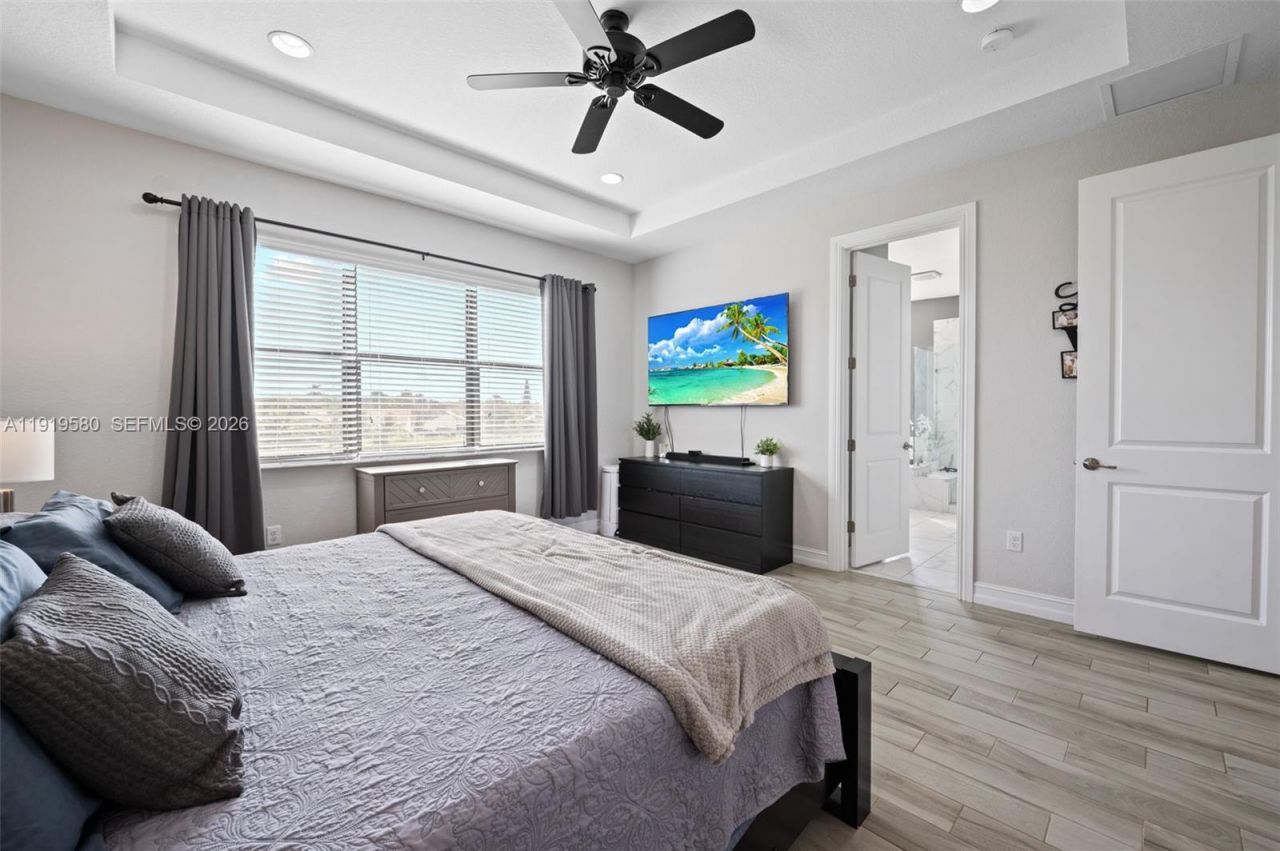 445 SW 113th Ln, Pembroke Pines, FL 33025 Photo