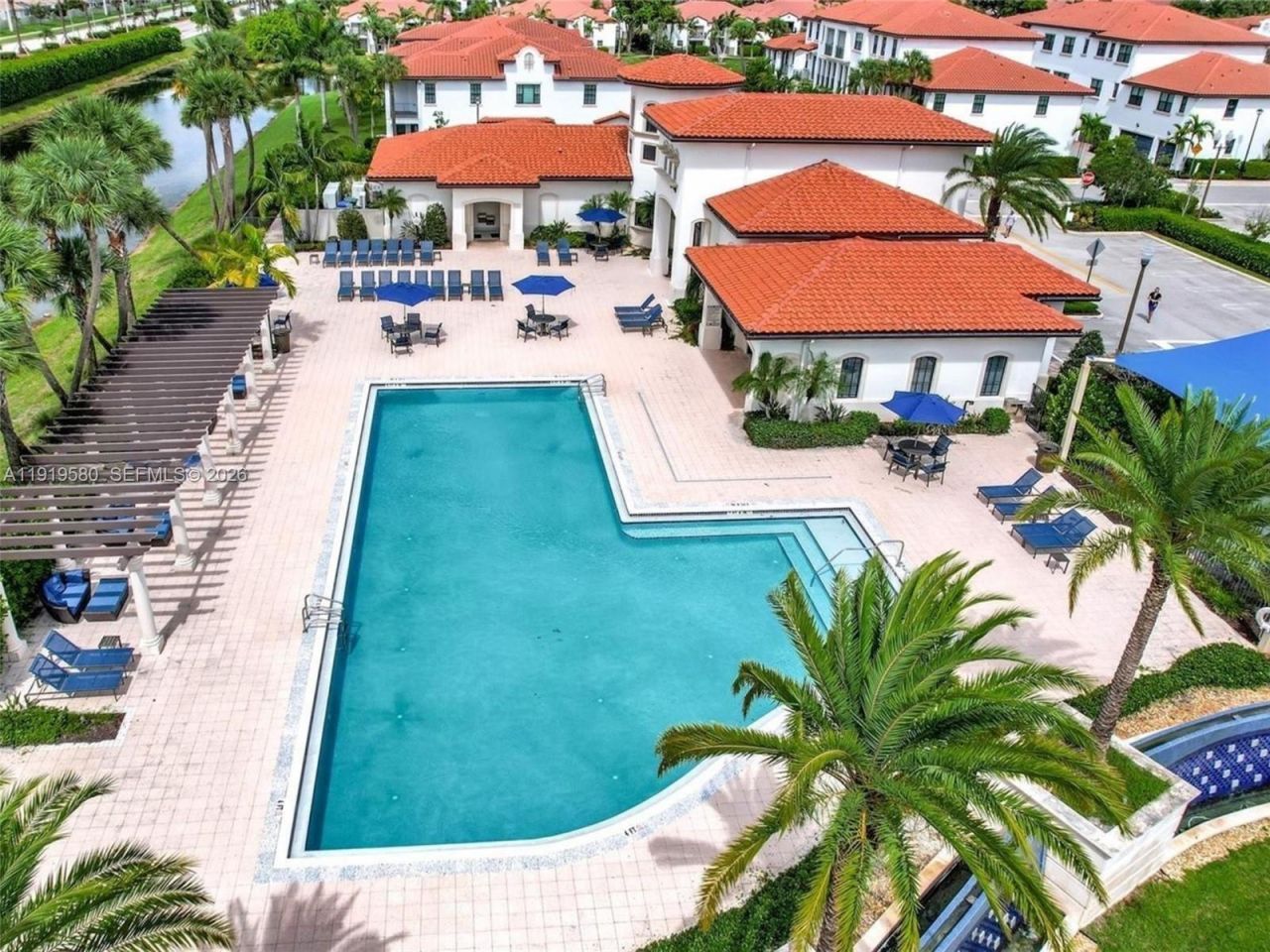 445 SW 113th Ln, Pembroke Pines, FL 33025 Photo