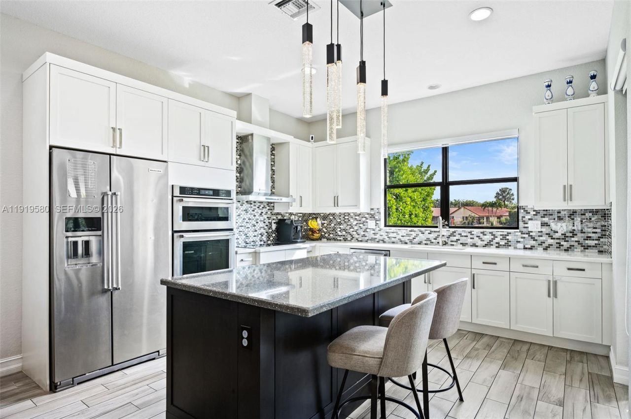 445 SW 113th Ln, Pembroke Pines, FL 33025 Photo