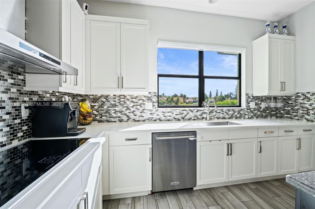 445 SW 113th Ln, Pembroke Pines, FL 33025 Photo