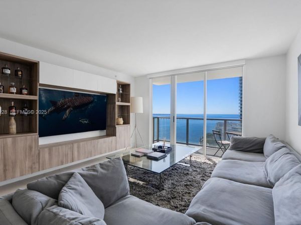 1155 Brickell Bay Dr, Unit 2409, Miami, FL 33131