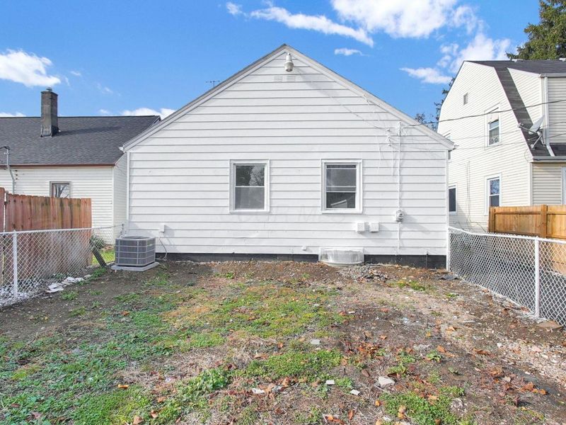 2204 Medina Avenue, Columbus, OH 43211 Photo 23