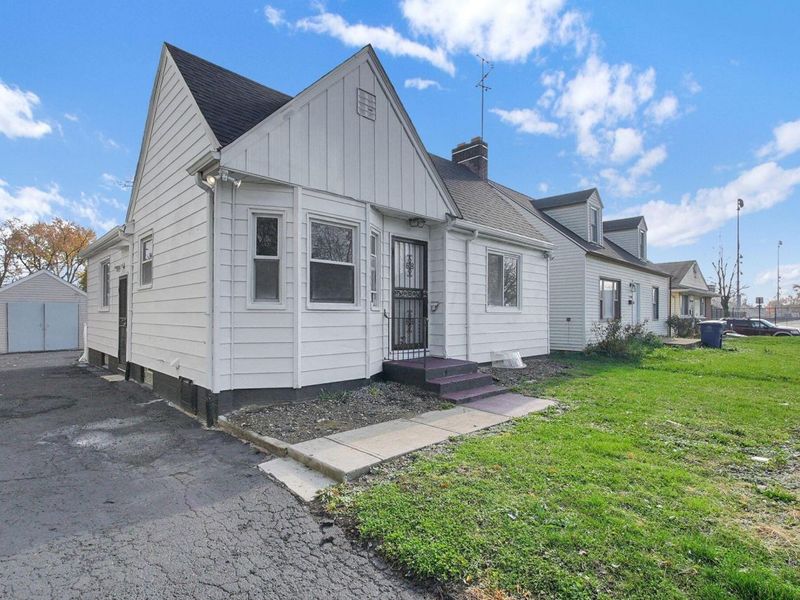 2204 Medina Avenue, Columbus, OH 43211 Photo 3