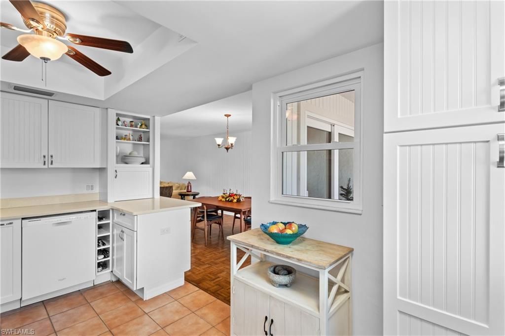 995 9th Ave S, Unit 5, Naples, FL 34102 Photo