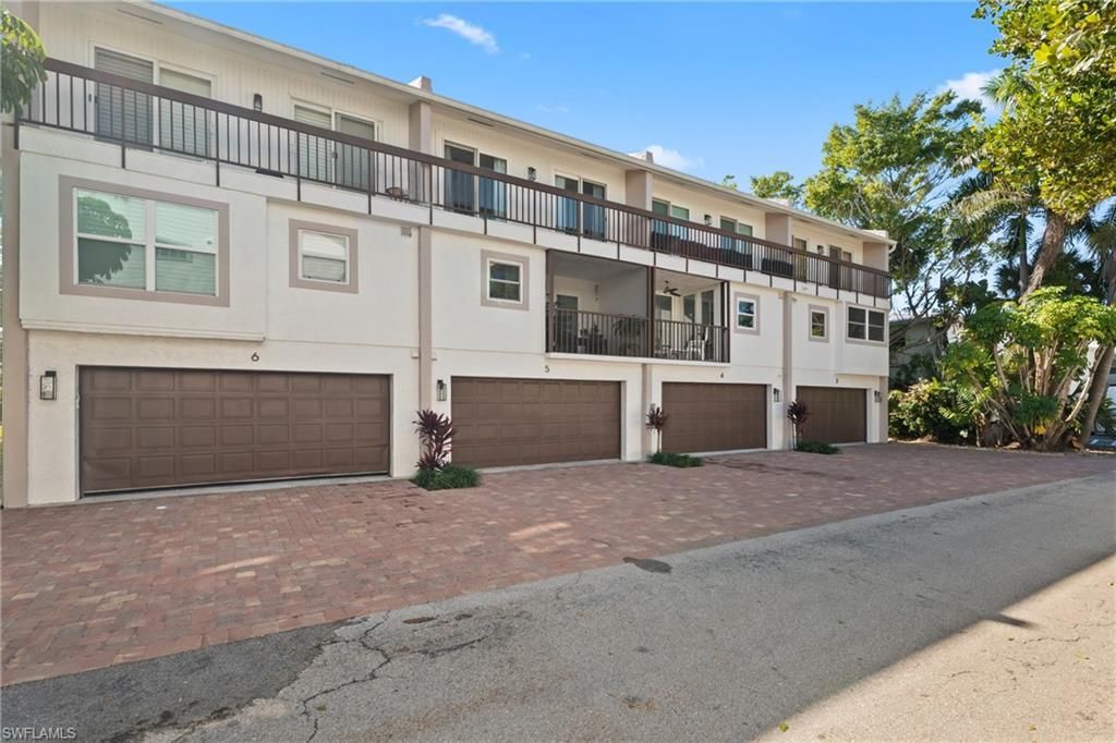 995 9th Ave S, Unit 5, Naples, FL 34102 Photo