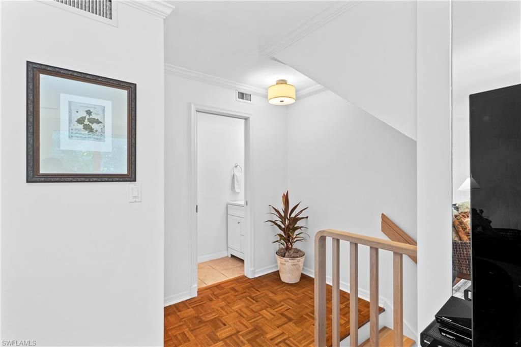 995 9th Ave S, Unit 5, Naples, FL 34102 Photo