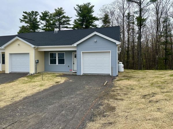 29 Village Circle, Unit 1, Augusta, ME 04330