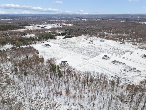 330 Cumberland Avenue SE, Lowell, MI 49331