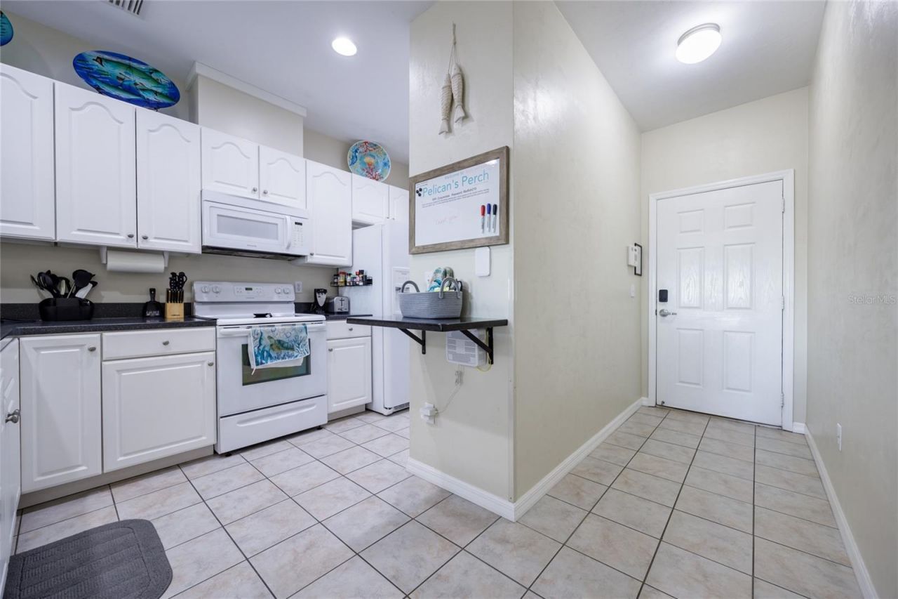 54 SE Se 910 Avenue, Unit 210, Suwannee, FL 32692 Photo