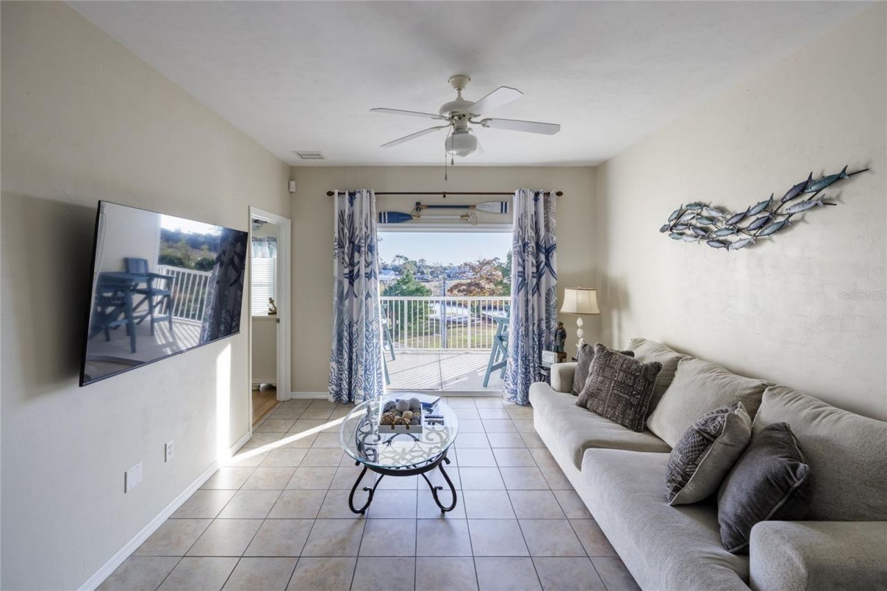 54 SE Se 910 Avenue, Unit 210, Suwannee, FL 32692 Photo