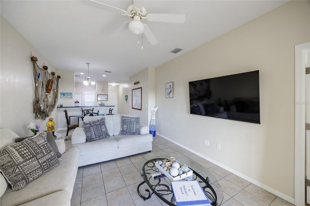 54 SE Se 910 Avenue, Unit 210, Suwannee, FL 32692 Photo