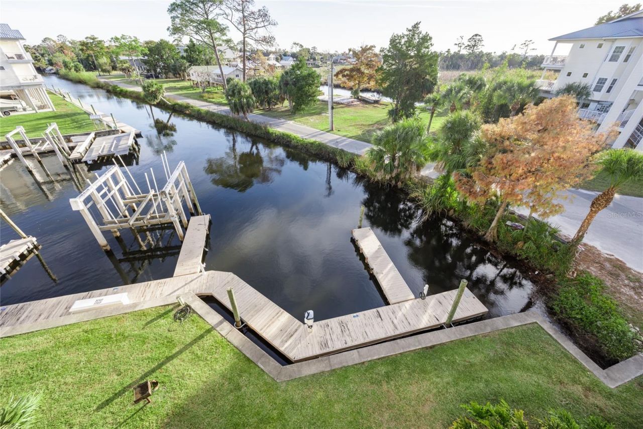 54 SE Se 910 Avenue, Unit 210, Suwannee, FL 32692 Photo