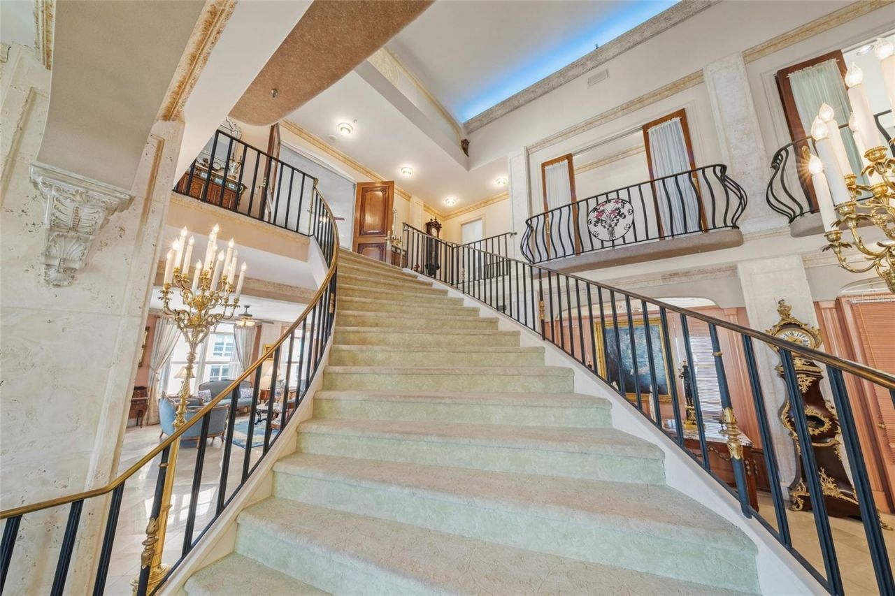 1330 Main Street, Unit PH 9 & 10, Sarasota, FL 34236 Photo