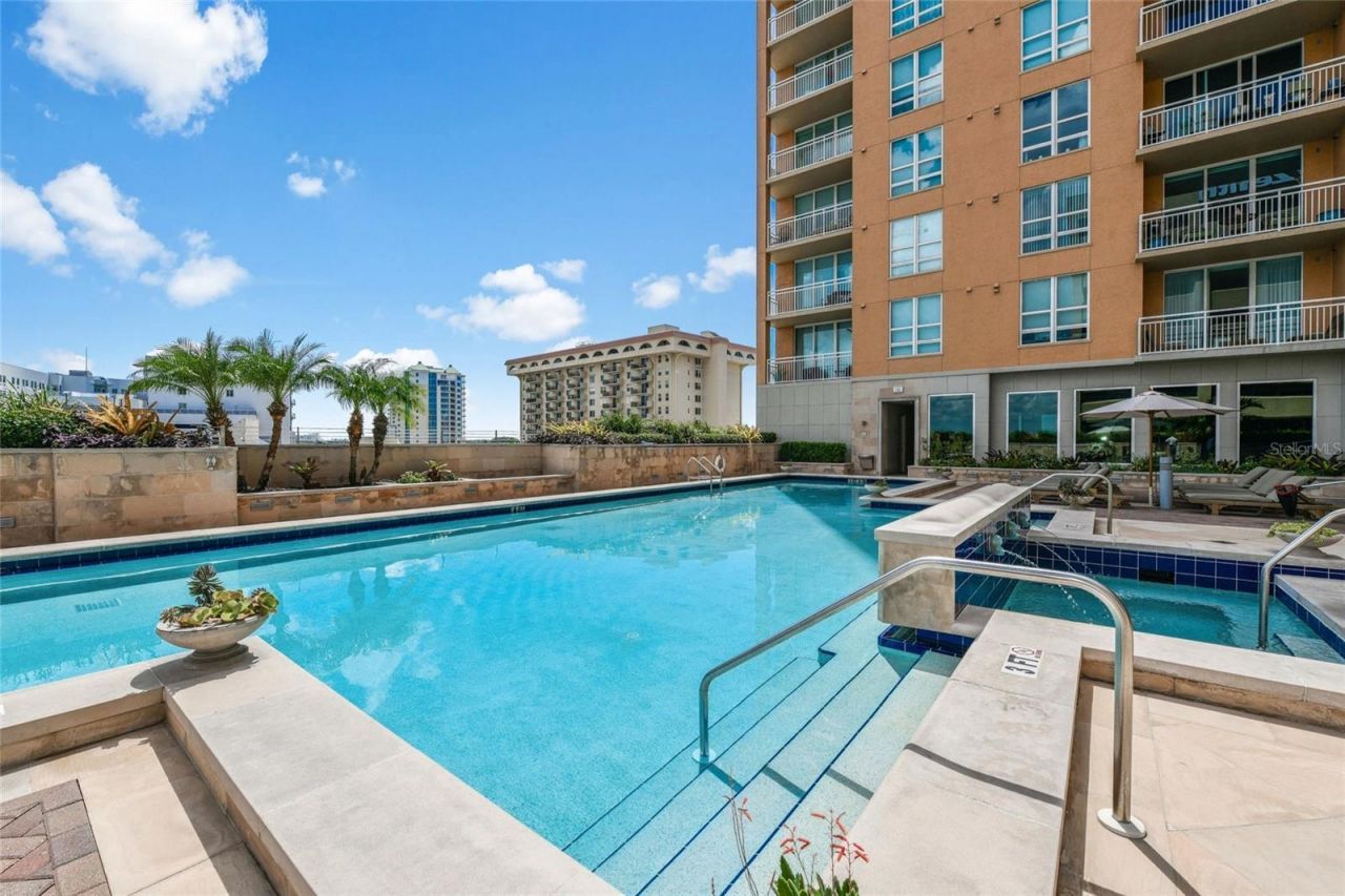 1330 Main Street, Unit PH 9 & 10, Sarasota, FL 34236 Photo