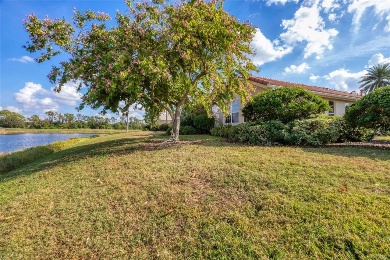 7915 Warwick Gardens Lane, University Park, FL 34201 Photo