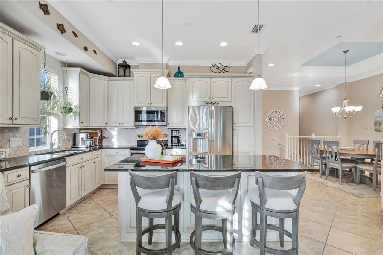 246 Sapphire Lake Drive, Unit 201, Bradenton, FL 34209 Photo