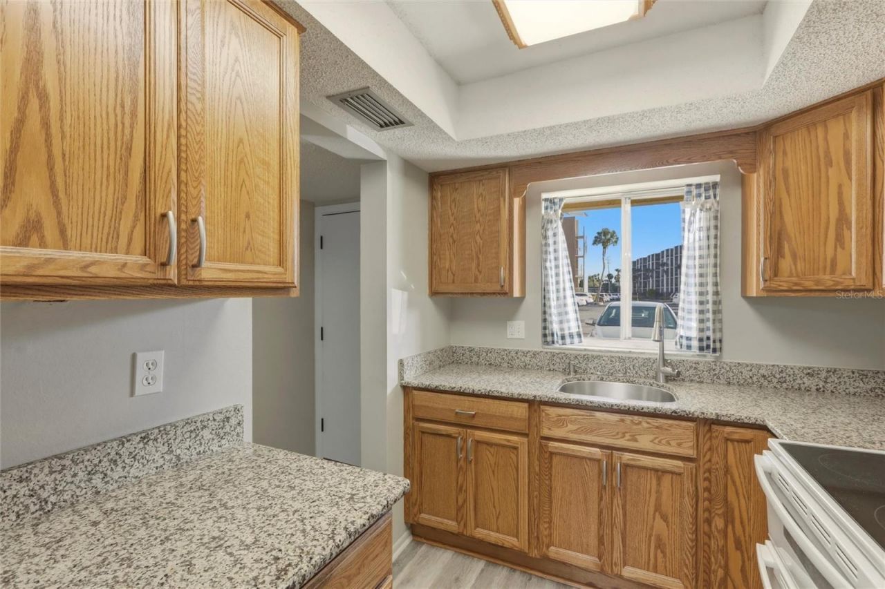 3531 Lake Bayshore Drive, Unit J106, Bradenton, FL 34205 Photo