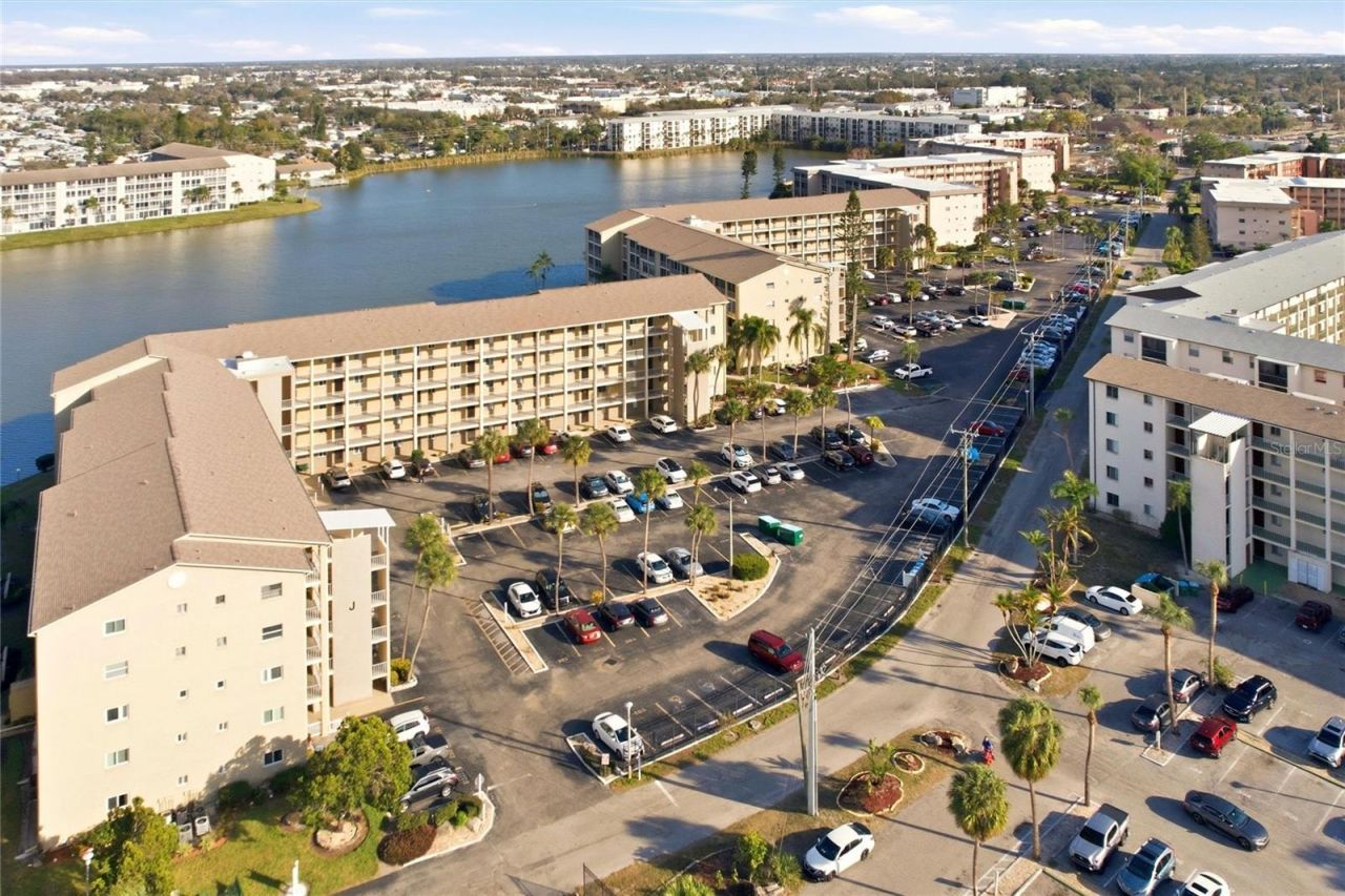 3531 Lake Bayshore Drive, Unit J106, Bradenton, FL 34205 Photo