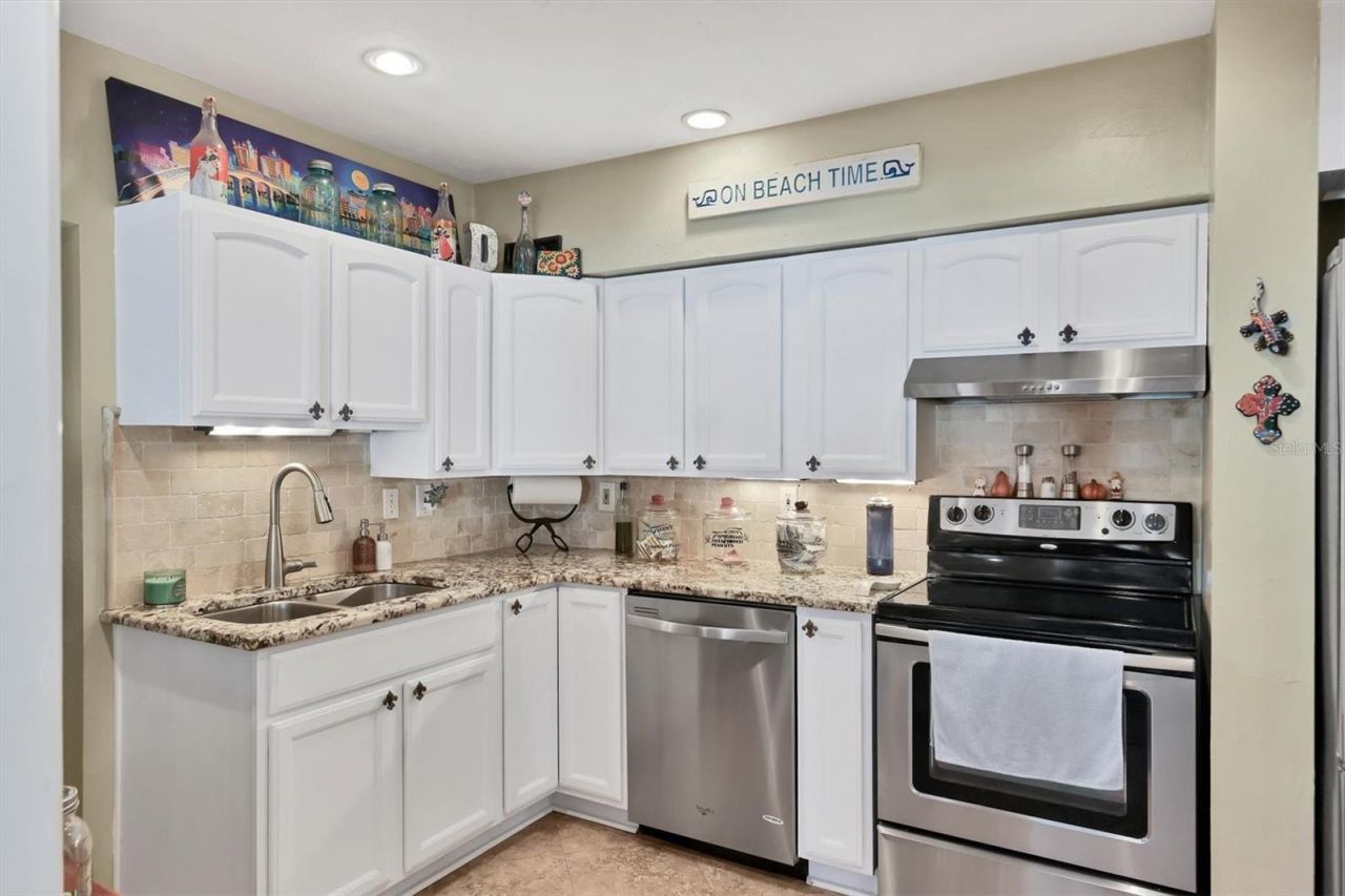 401 28th Street W, Bradenton, FL 34205 Photo