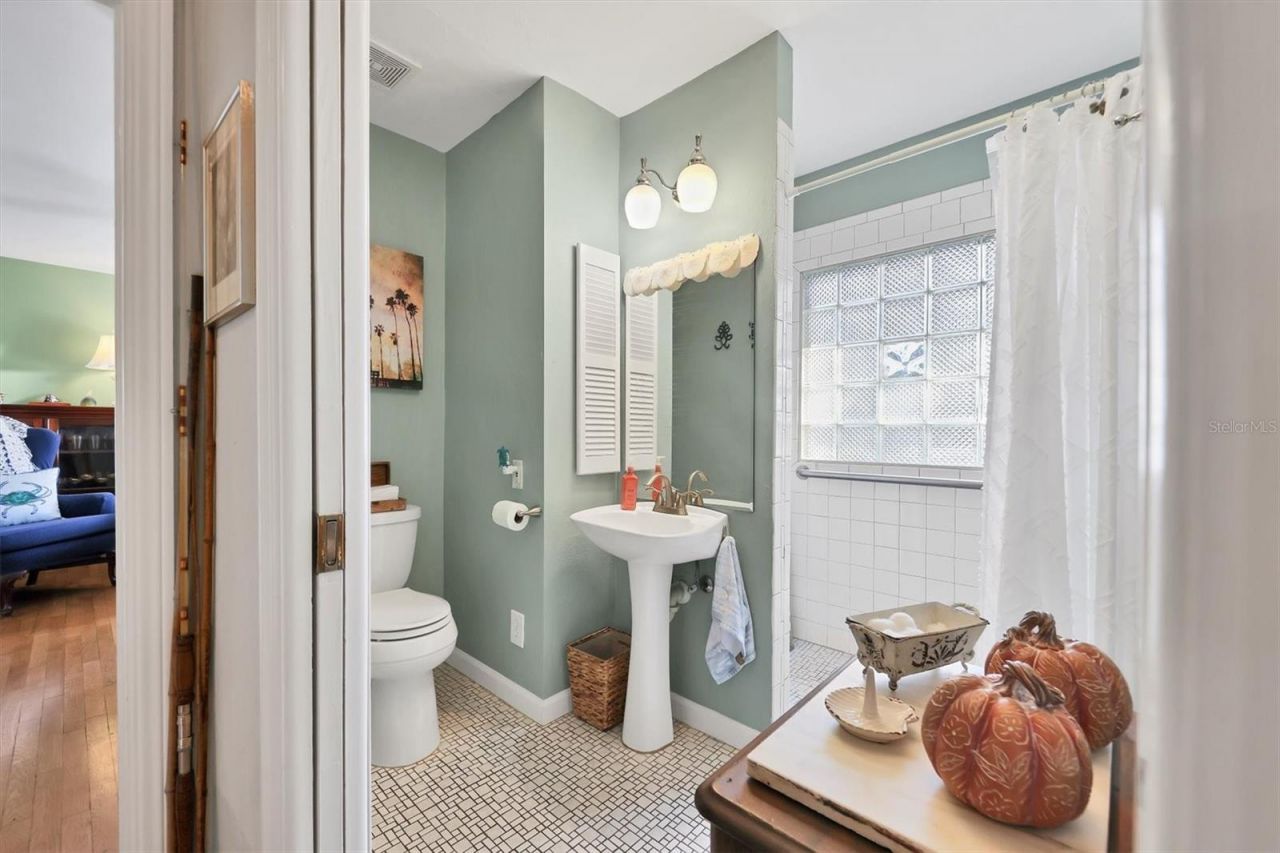 401 28th Street W, Bradenton, FL 34205 Photo